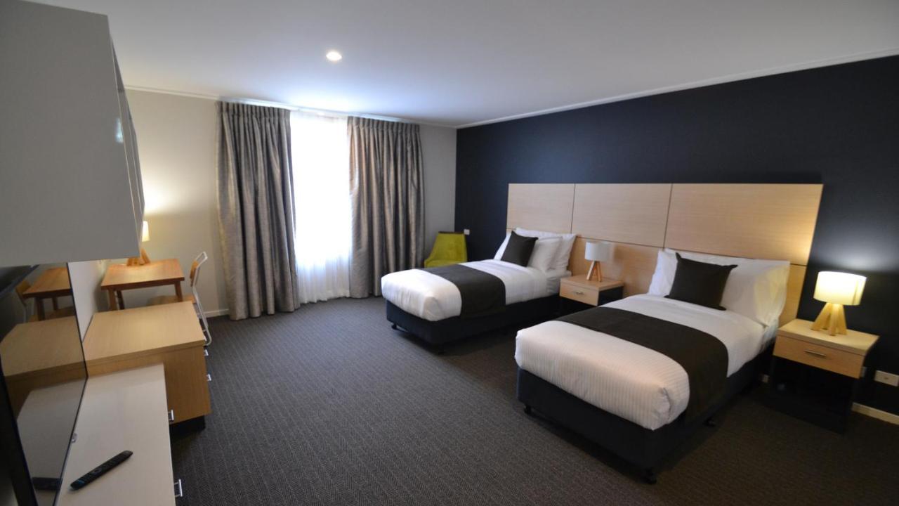 The Astor Suites โกลเบิร์น ภายนอก รูปภาพ