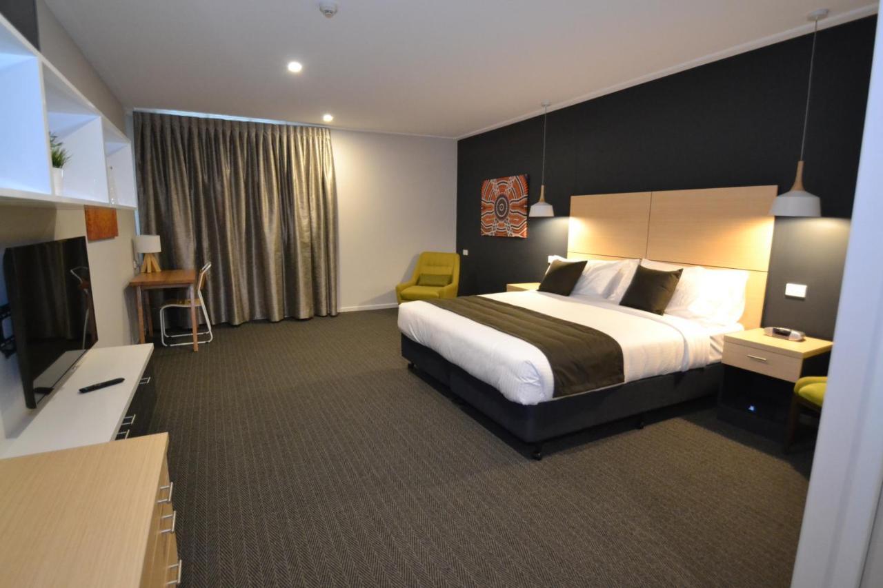 The Astor Suites โกลเบิร์น ภายนอก รูปภาพ